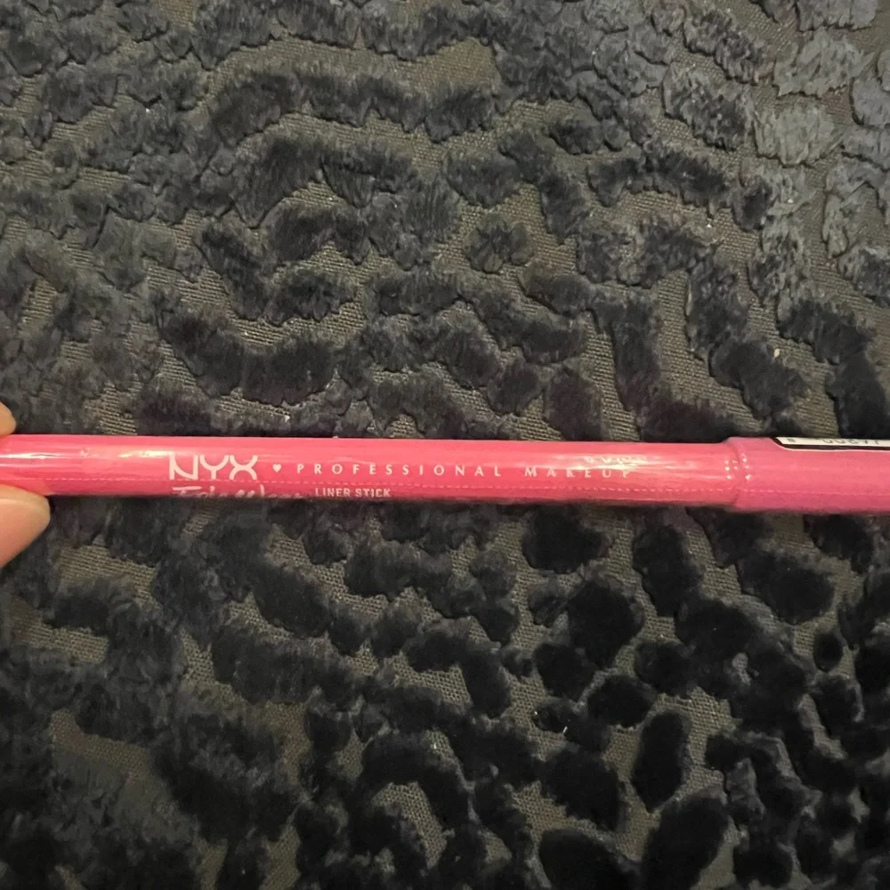 NWT NYX Epic Wear Liner Stick Long Lasting Eyeliner Pencil in Pink Spirit 19
